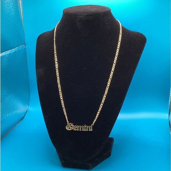 ⭐️ 14k Gold 18” Figaro Zodiac  Name Plate Necklace.(All 12signs available) - Picture 7 of 14